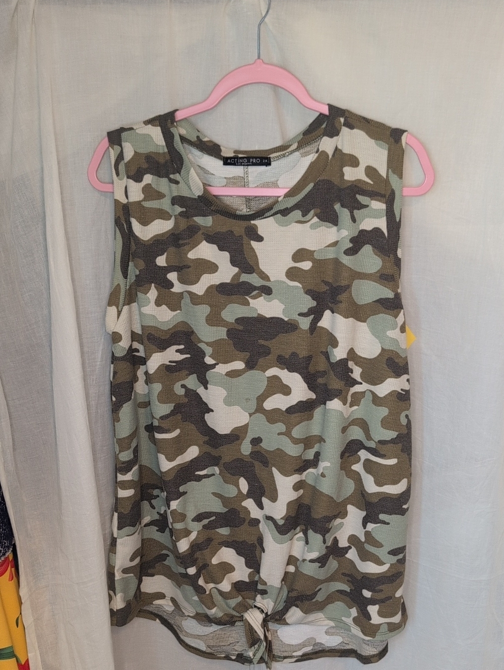 Acting Pro Olive and Khaki Camo Tie-Hem Tank Top